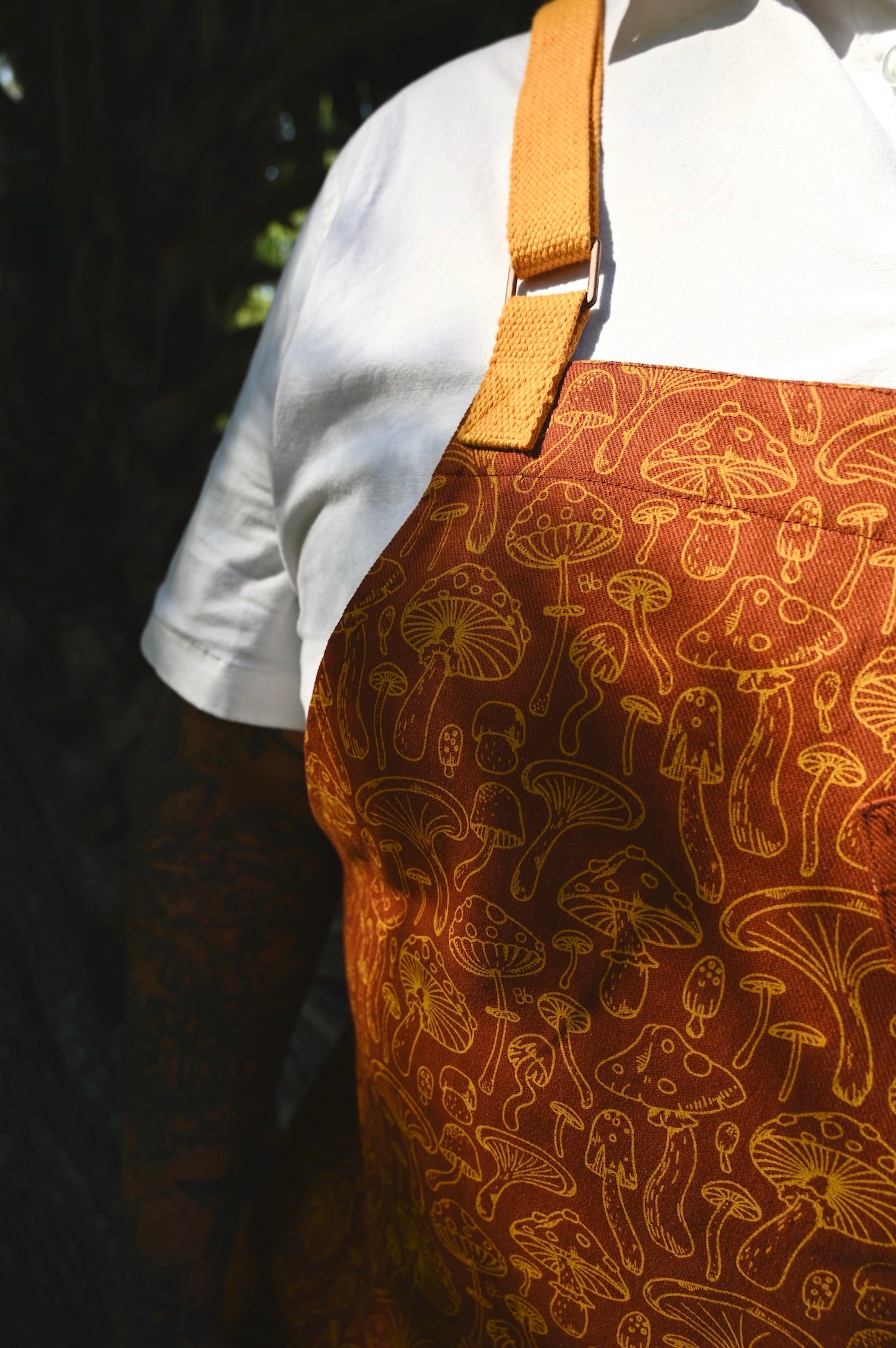 UMAMI MAMI APRON
