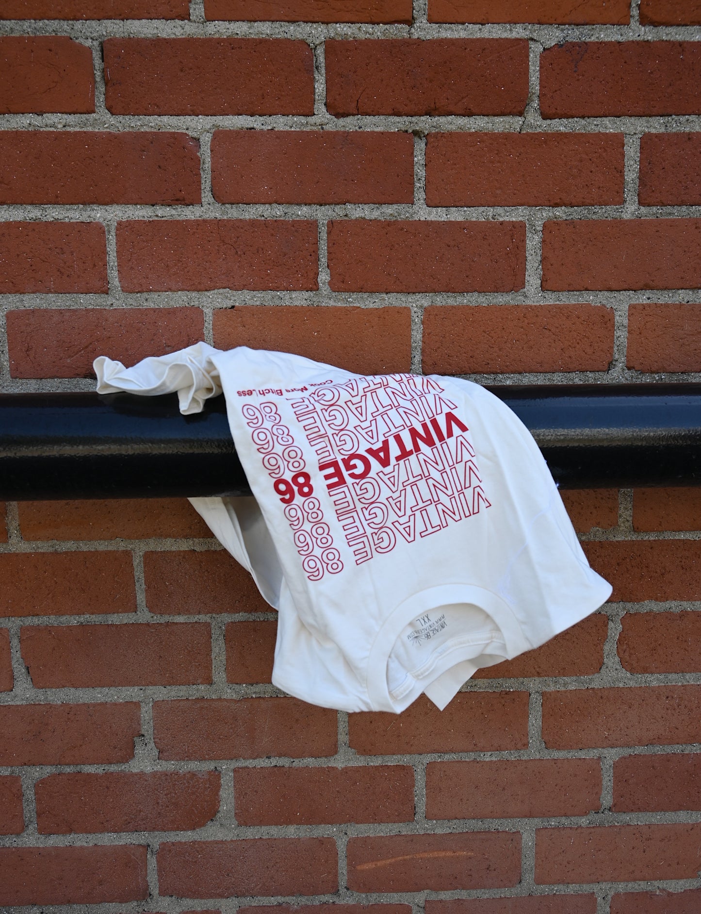 BAGGED TEE