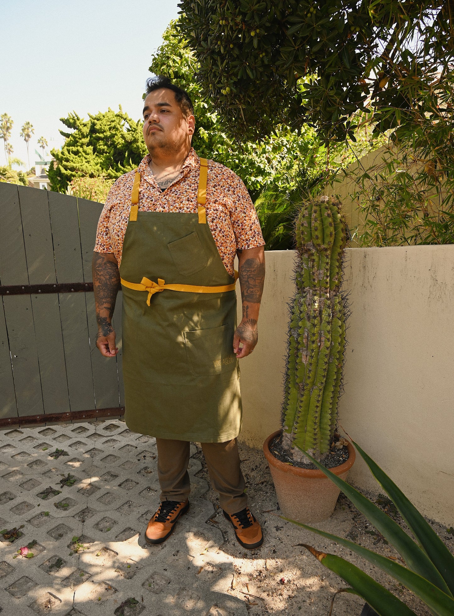 CASTELVETRANO OLIVE APRON