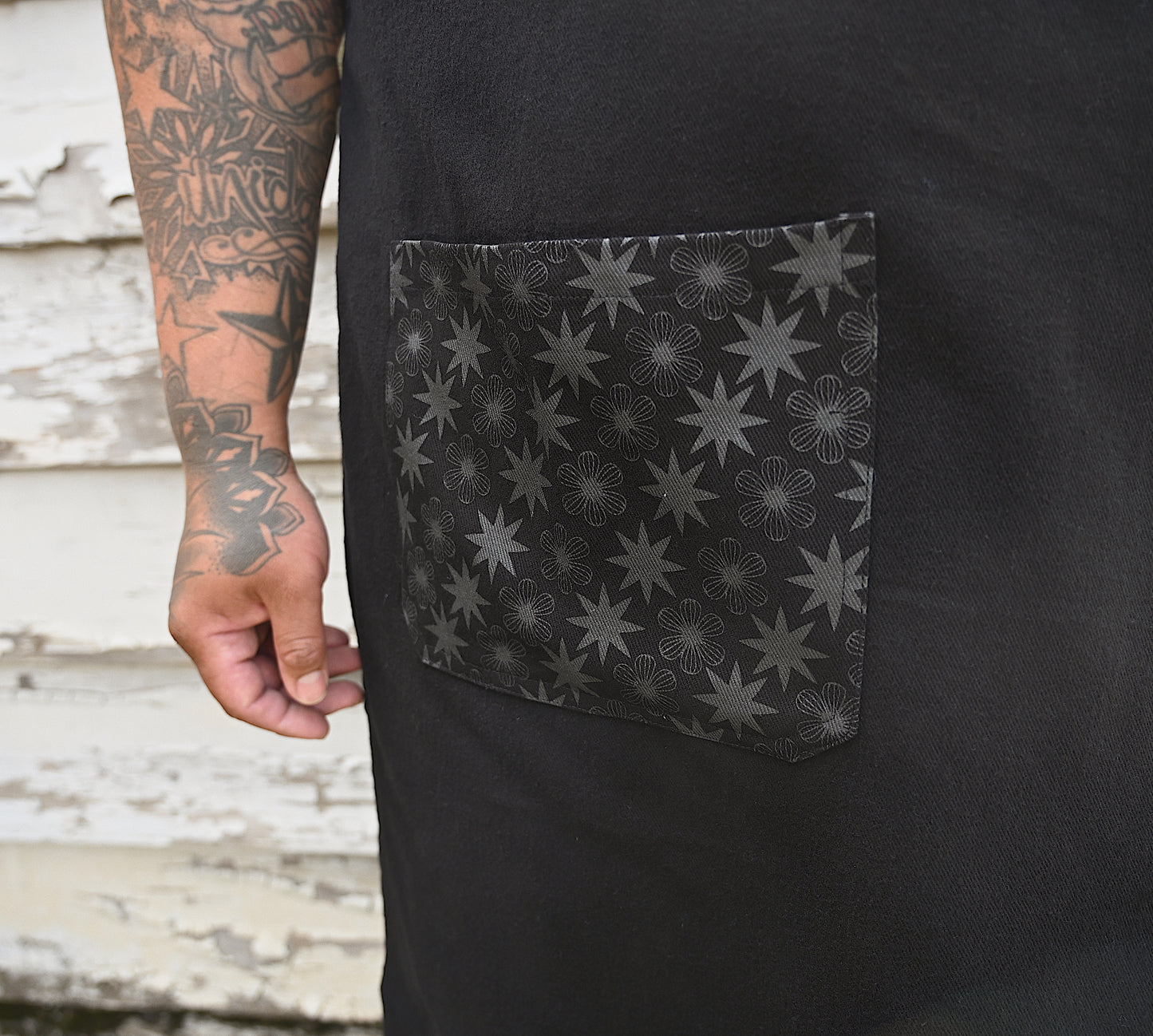 BLACK MISSION FIG APRON