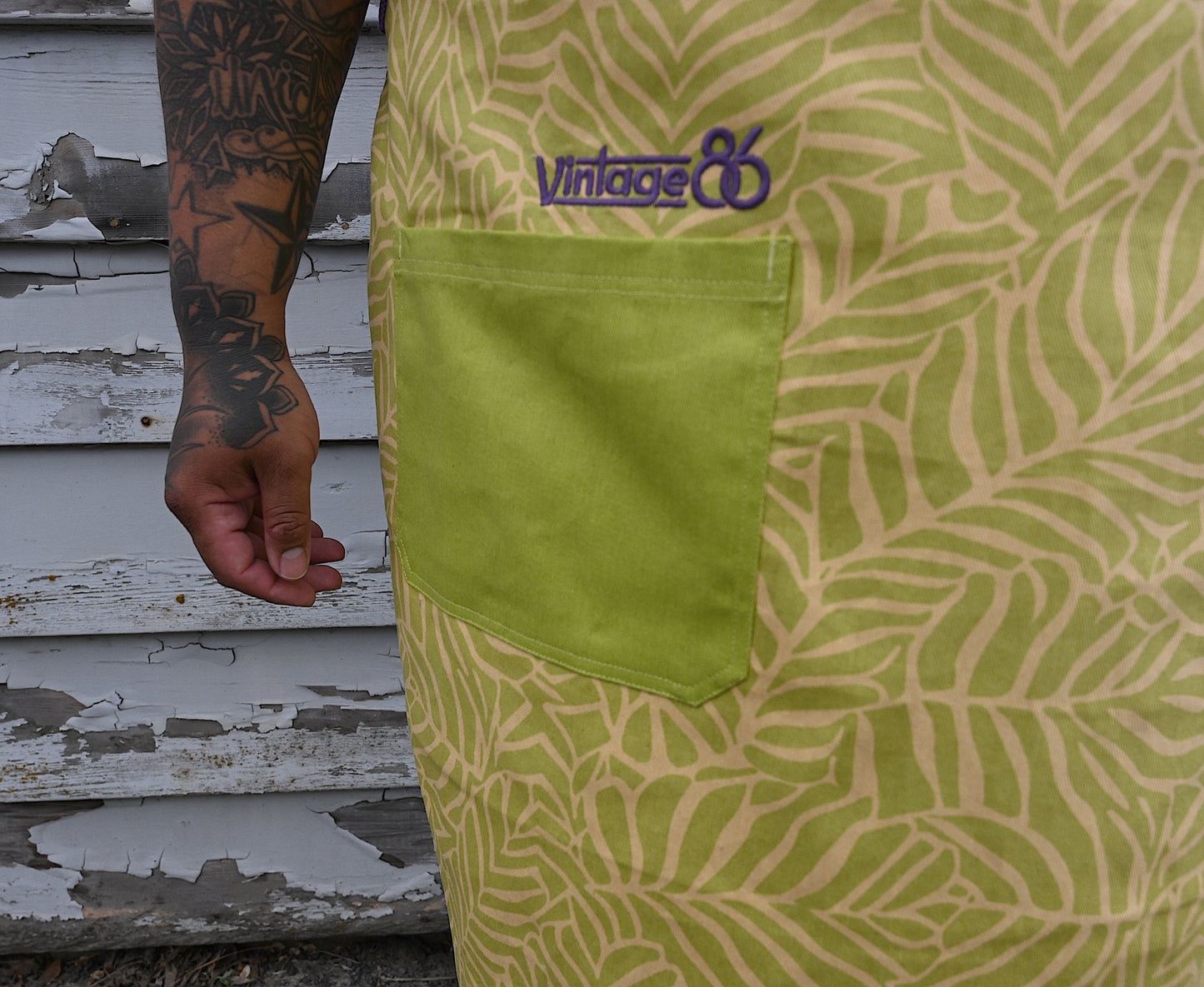 AVOCADO LEAF APRON