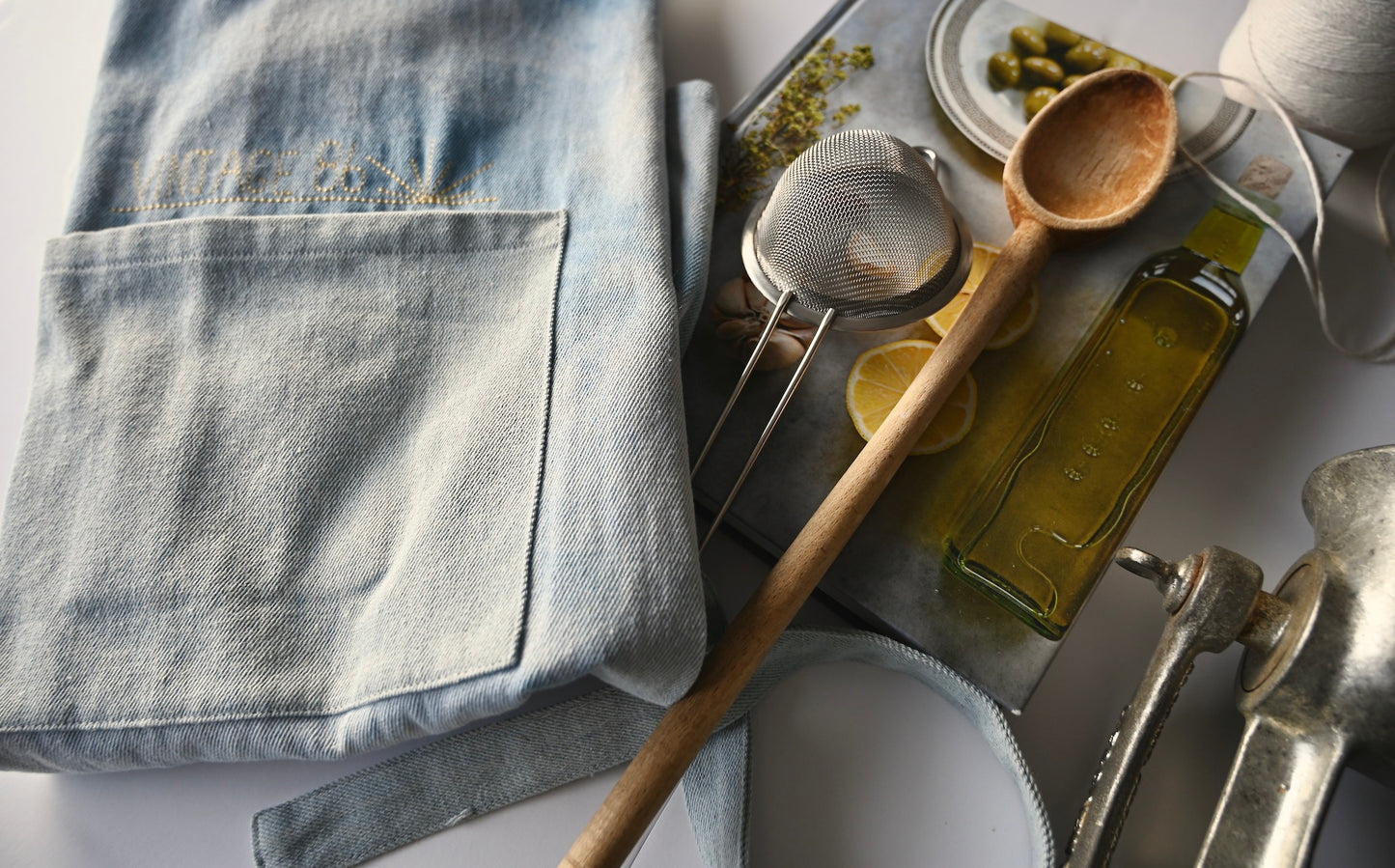 WASHED DENIM APRON